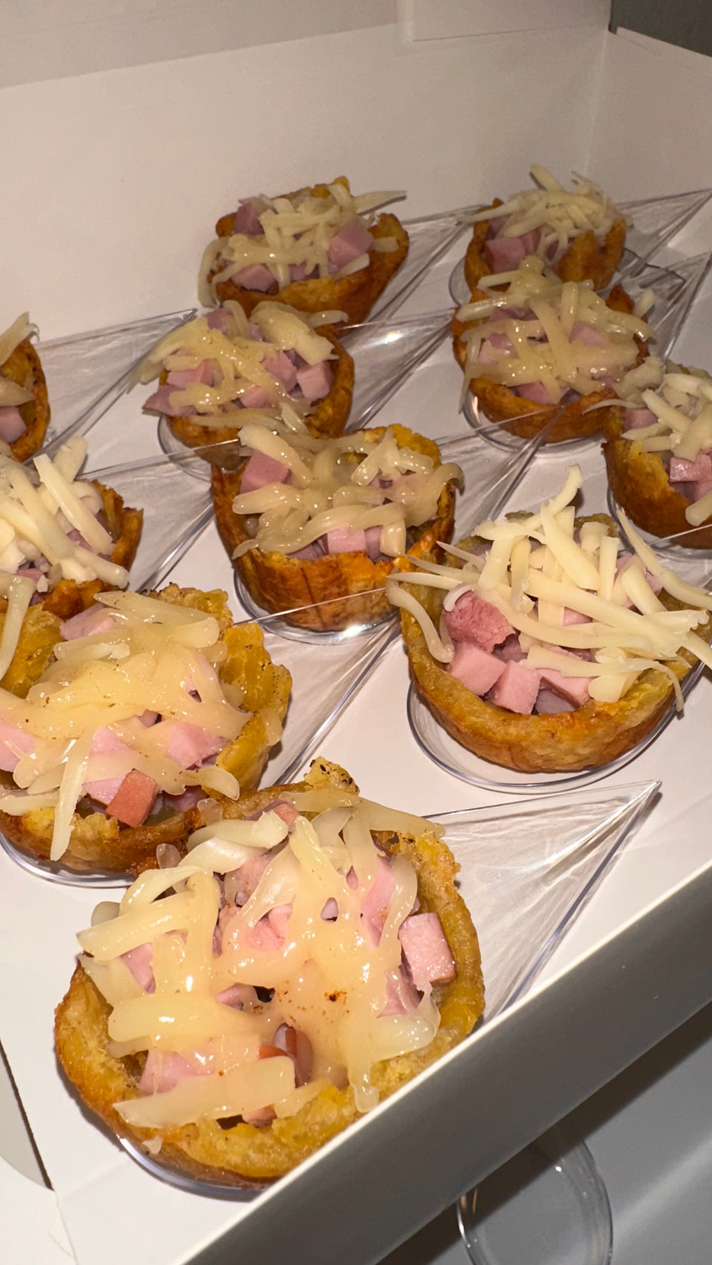 Tostones stuffed with ham and cheese
