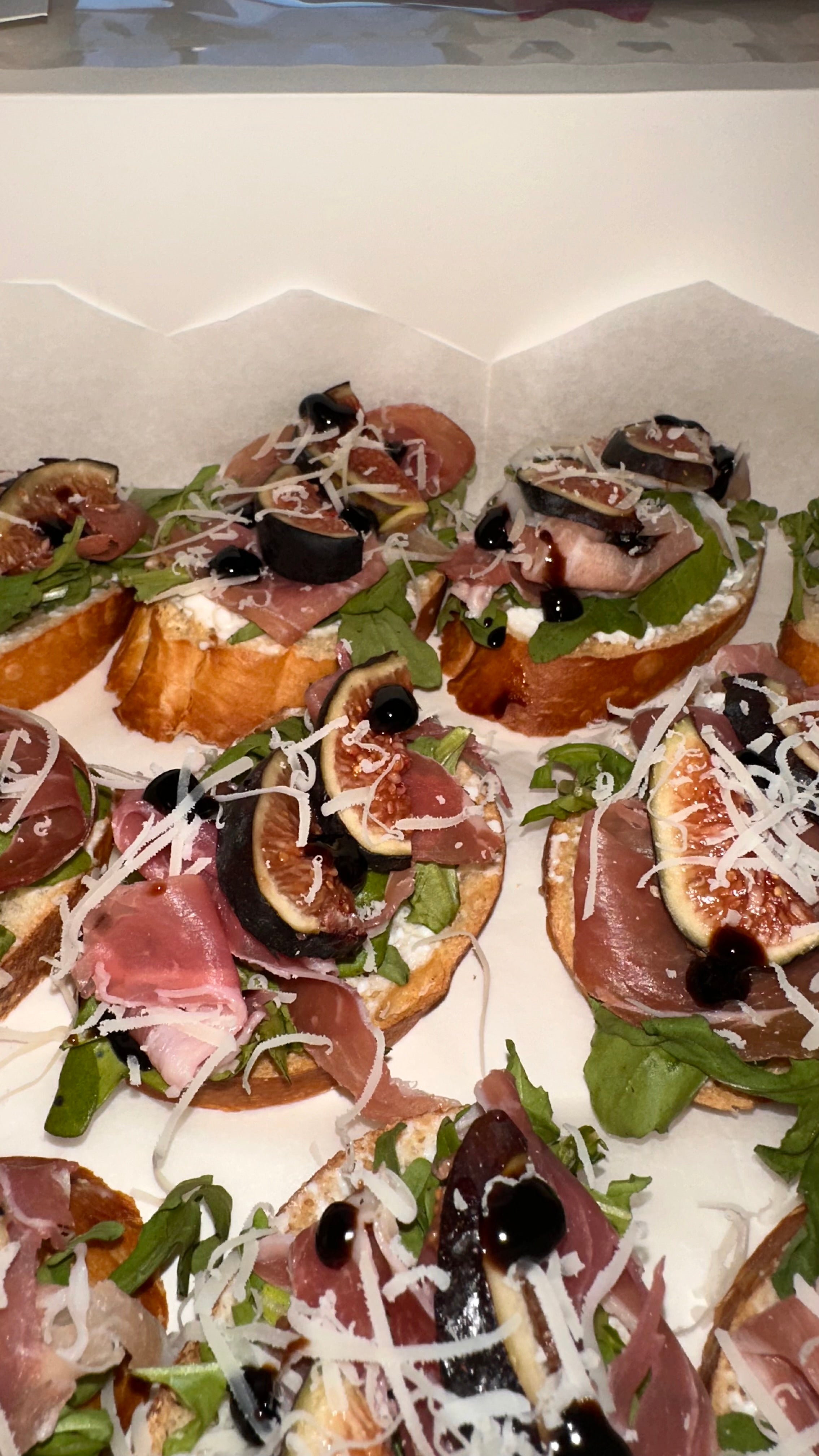 Italian prosciutto toast
