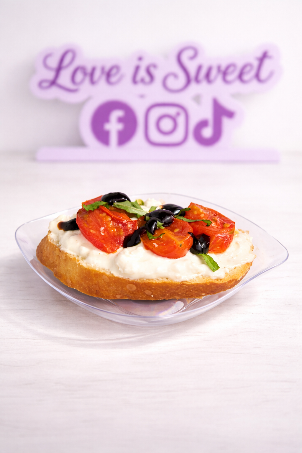 Caprese toast